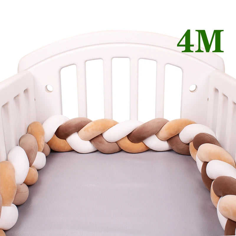 Tour de lit bébé tressé – Protection et décoration pour berceau