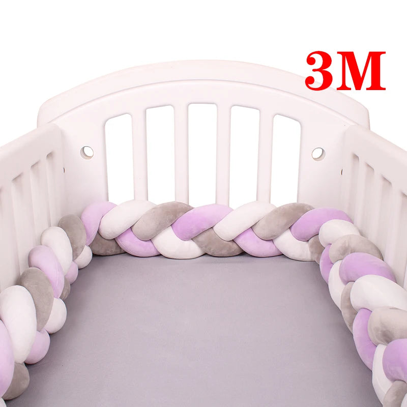 Tour de lit bébé tressé – Protection et décoration pour berceau