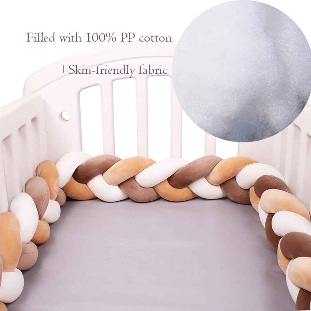 Tour de lit bébé tressé – Protection et décoration pour berceau