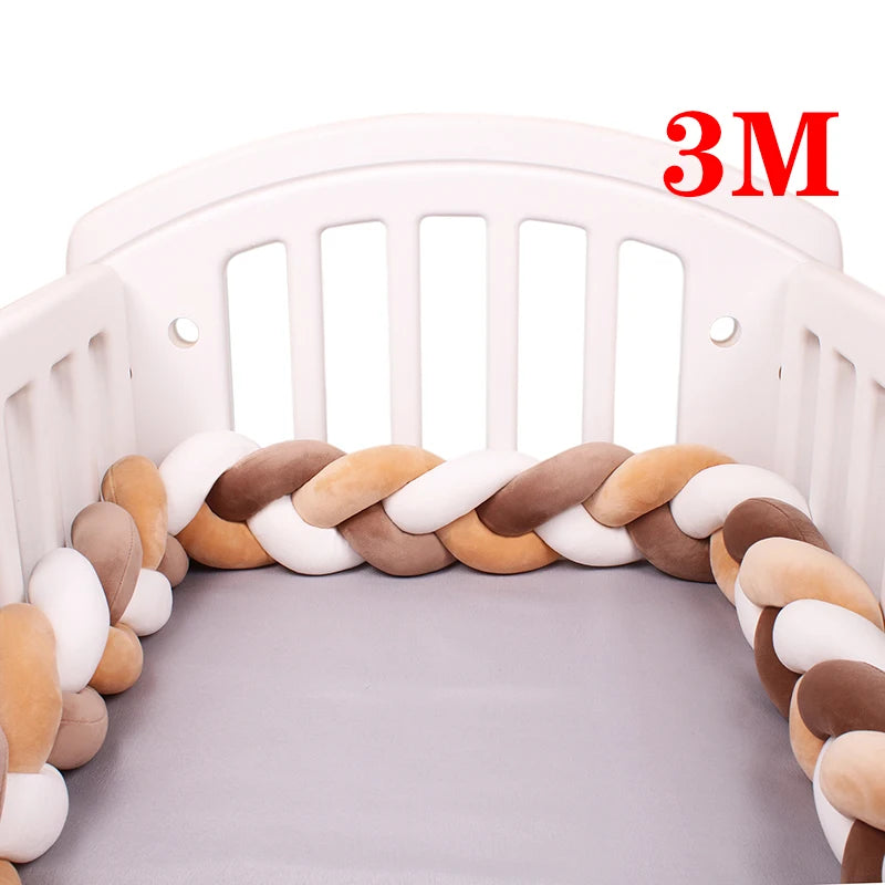 Tour de lit bébé tressé – Protection et décoration pour berceau