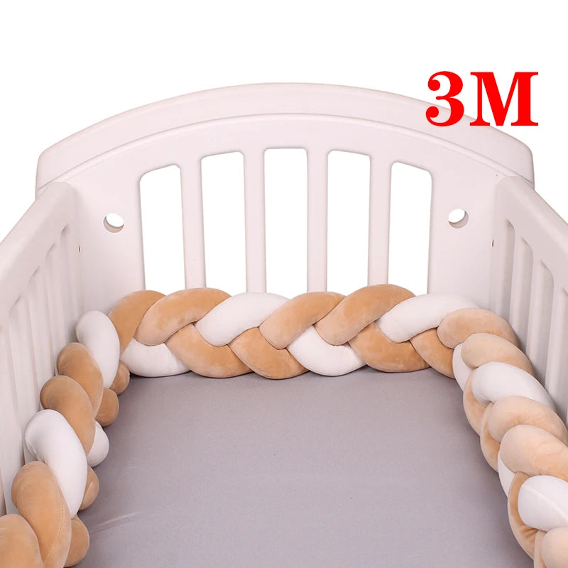 Tour de lit bébé tressé – Protection et décoration pour berceau