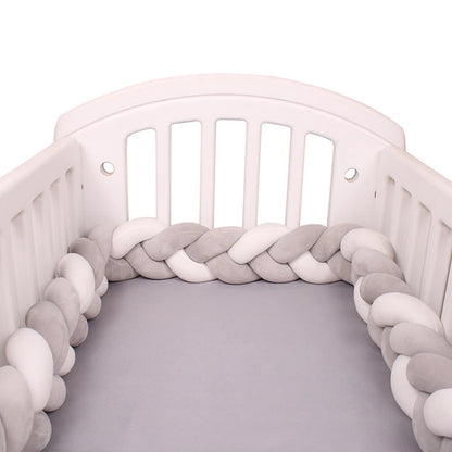 Tour de lit bébé tressé – Protection et décoration pour berceau