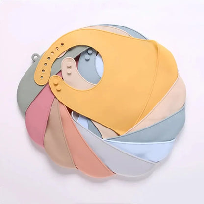 Bavoir silicone bébé 9 coloris – Impérméable, facile à nettoyer, sans BPA